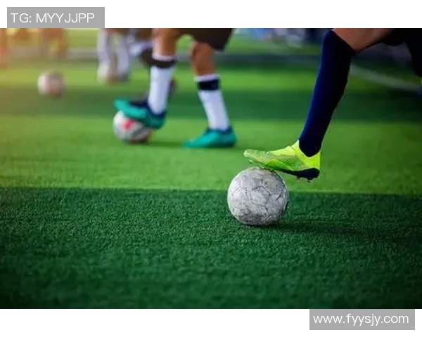 足球明星独特招牌动作踩球技巧解析与精彩瞬间回顾